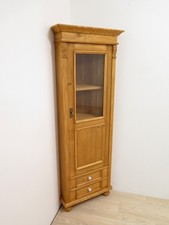 schöner schmaler Eckschrank