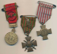 Konvolut Orden Frankreich 1914-18 und 1937  1.WK  (4575x)