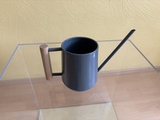 Elegante, kleine Gießkanne für Blumen