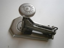 Antiker Tacker, Heftklammerer, Fa. JAKYNEUF, "UNIS France 55 145" gestempelt
