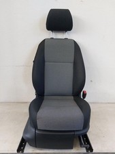 Skoda Fabia 5J Sitz vorn