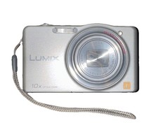 Panasonic LUMIX DMC-SZ1 16,1 MP Digitalkamera Silber leichter Staubeinschluss DE