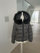 Graue Daunenjacke von Duvetica In 38