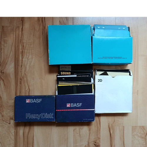 Diverse floppy disk c64 - disk,