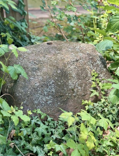 Naturkieselstein mit bohrung - mit,