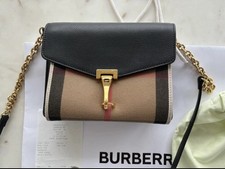 Burberry Umhängetasche Baby