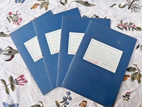 Blaue alte schulhefte - blaue,