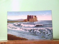 AK Napoli / Italien, Castel dell'Ovo, Künstlerkarte, Panorama, Gebäude.