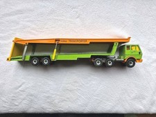 Spielzeugauto Autotransporter
