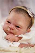 Studio-Puppe Baby MÄDCHEN