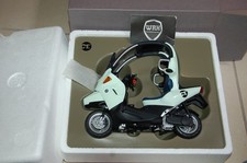BMW C1 LIGHT GREEN  DEALER