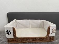 kleines Rattan Hundebett /