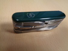 VICTORINOX SWISSCHAMP  m. grünen PLUS-Schalen  Schweizer Messer TOP neuwertig