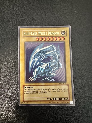 Blue eyes white dragon - white,