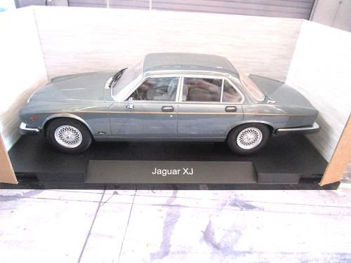 Jaguar series iii - 3,