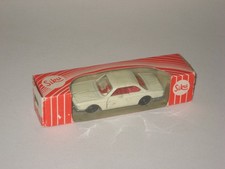 siku v266 BMW 2000 CS OVP