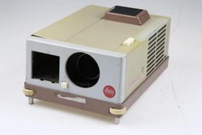LEICA Pradovit f Diaprojektor