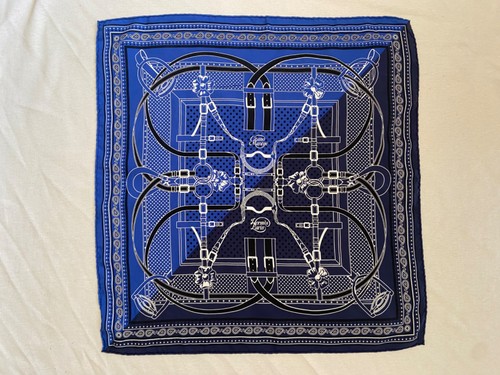 Hermès schal mit dem titel - dem,
