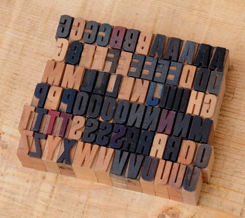 Alphabet holzbuchstaben - a-z,