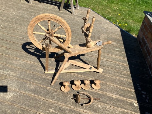 Altes spinnrad deko - altes,