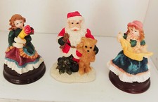 Keramik Weihnachtsmann und 2 Keramik Mädchen