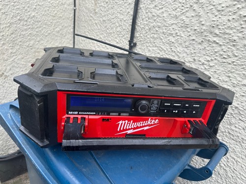 Milwaukee packout radio - milwaukee,