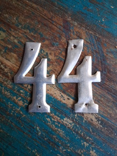 Zahl aluminium zahlen - 44,