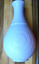 AK Kaiser Porzellan Vase OP ART Relief Bisquittporzellan   70 er Jahre