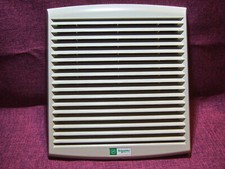 Schneider Electric NSYCAG223LPC - Lüftungsgitter - 3606480151583