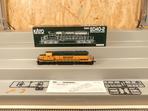 Kato emd sd40 2901 bnsf - emd,