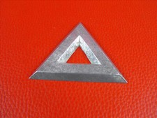 altes Emblem Logo Oldtimer Dreieck geprägt 00085