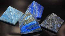 Lapislazuli Pyramide