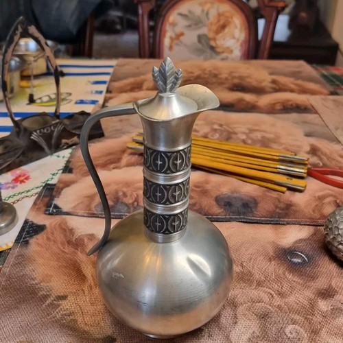 Kanne oder vase aus zinn - vase,
