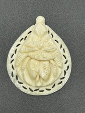 Anhänger Bein Schnitzerei