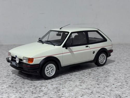 Ottomobile ford fiesta - ottomobile, 1/18