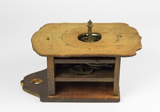 Altes Uhrwerk Holzplatinenwerk f Schwarzwalduhr Wanduhr Uhrmacher clock movement