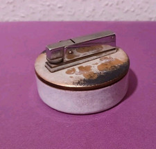 DDR Benzin/Gas FEUERZEUG mit Reinigungspinsel in Kupfer-Emaile Feuerzeug DOSE