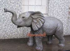 Elefant Baby lebensgroß Figur