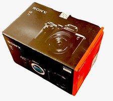 Sony Alpha 7 II Vollformatkamera + Sony Objektiv 28-70mm - 1.898 Auslösungen!