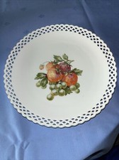 Teller mit Obstmotiv