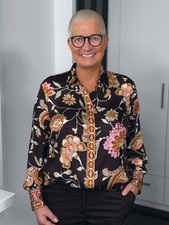 Emily Van Den Bergh - Hemdluse