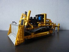 LEGO TECHNIC: Motorized Bulldozer (8275)