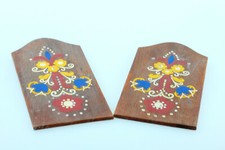 Wandschmuck 2 Zierbrettchen florales Motiv mit Wandhaken Dekoration antik 1930