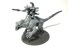 Saurus-Hornnackenveteran