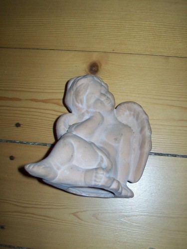 Engelsfigur aus terrakotta - aus,