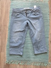 QS by s.Oliver 3/4-Jeans Caprijeans Catie Gr. 40 Hellblau neuwertig 