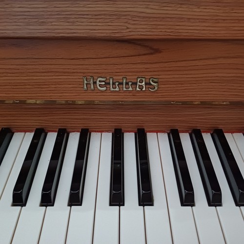 Klavier gebraucht nussbraun,