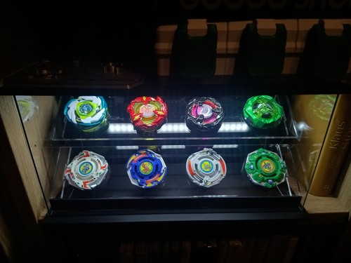 Beyblade vitrine für 8 - beyblade, x