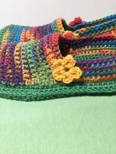 1Paar Hausschuh“ Happy  Feet“ Gr.38 mit  Sohle u. Wolle gehäkelt