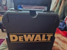 DeWalt Kreuzlinienlaser Laserdiode Grün (DW088CG) mit Koffer Inkl. Batterien TOP